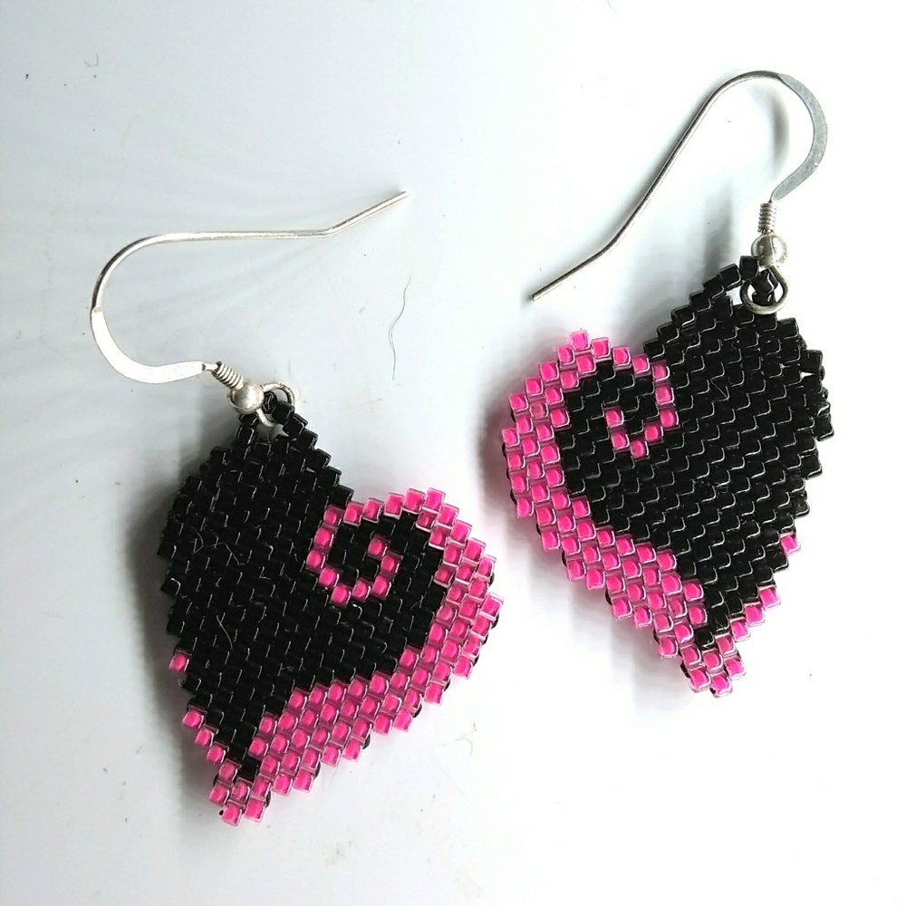⭐HP⭐ Handmade Pink Love Valentine Beaded Earrings